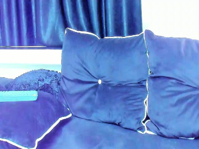 Live sex webcam photo for Kisha_RedFire #275402030