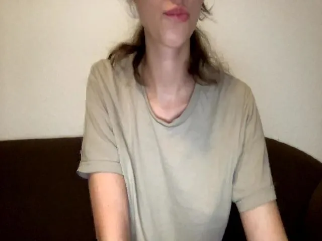 Live sex webcam photo for Kiss_22 #274257048