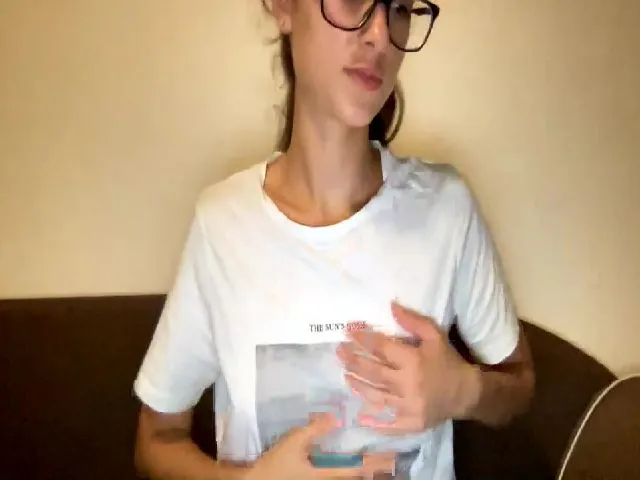 Live sex webcam photo for Kiss_22 #274640552