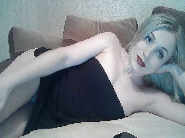 Live sex webcam photo for KisssMalinka #272072368