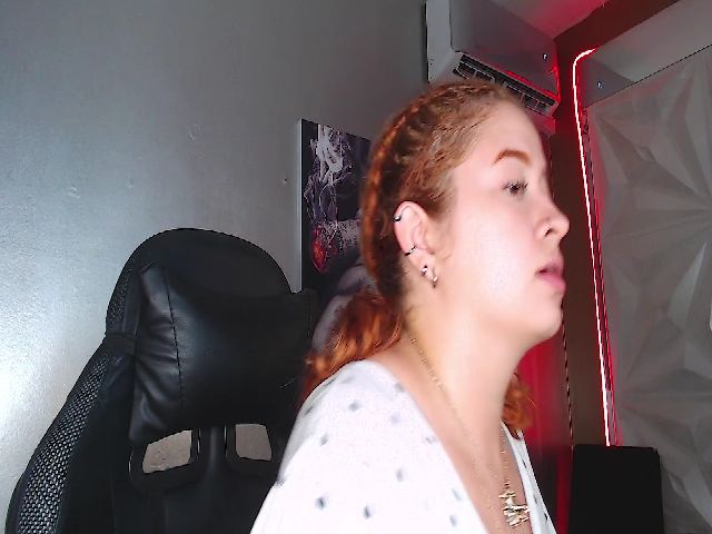 Live sex webcam photo for Kittyblondeex #272234174