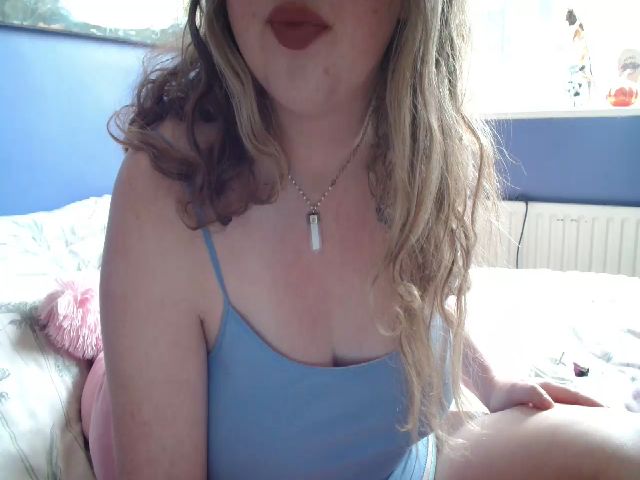 Live sex webcam photo for Kittydemon #274657900