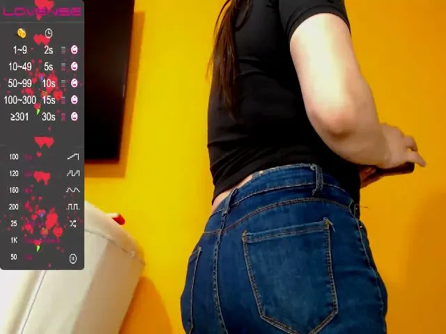 Live sex webcam photo for Klumstars #272411385