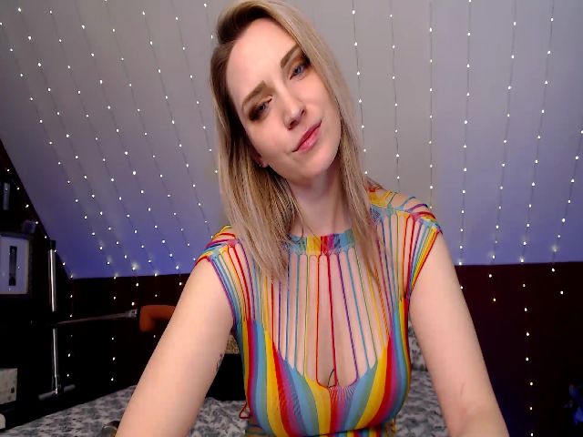 Live sex webcam photo for Knaughtia #273427701