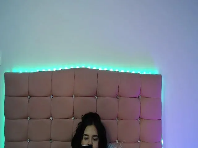 Live sex webcam photo for Krissandre_ #272202525