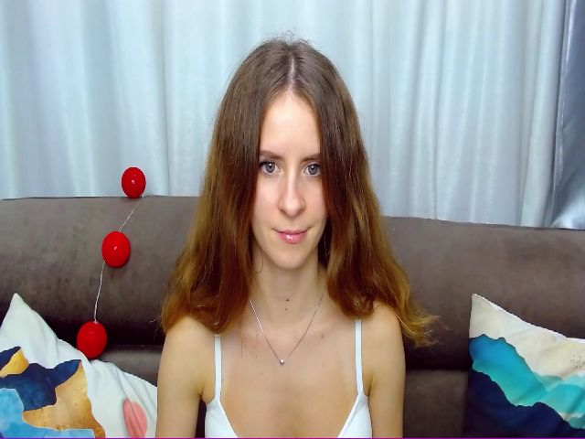 Live sex webcam photo for KristenKravit #271953230