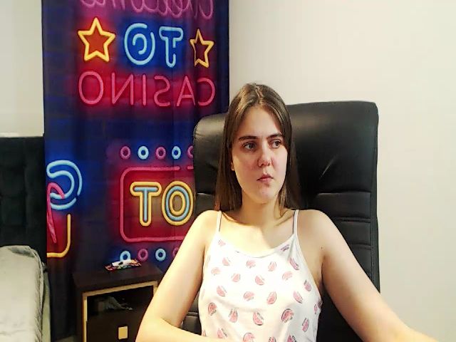 Live sex webcam photo for Kristie_klein #272317405