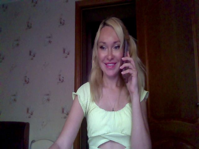 Live sex webcam photo for Kristina_Cruz #273822155