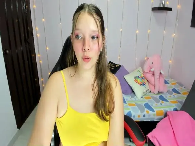 Live sex webcam photo for LEYNABRAUN #273753689