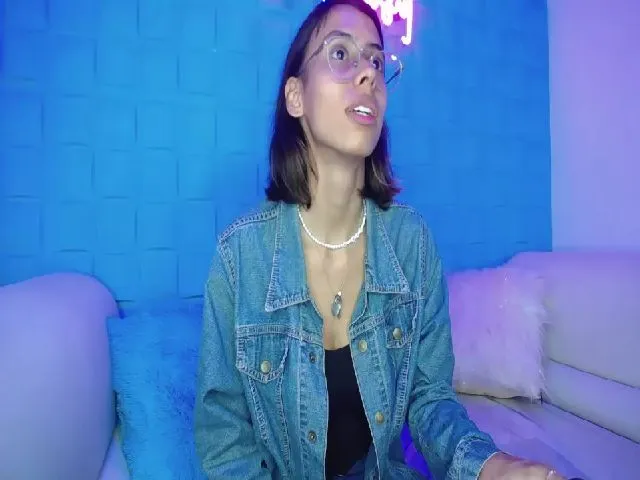 Live sex webcam photo for LITTLE_LOVE98 #271734746