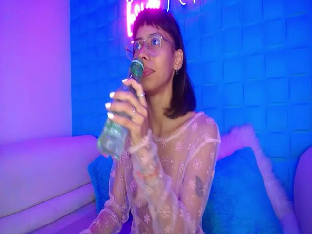 Live sex webcam photo for LITTLE_LOVE98 #272328506