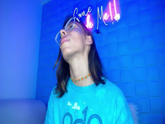 Live sex webcam photo for LITTLE_LOVE98 #273382714