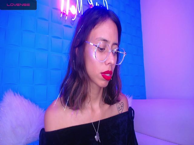 Live sex webcam photo for LITTLE_LOVE98 #273503339