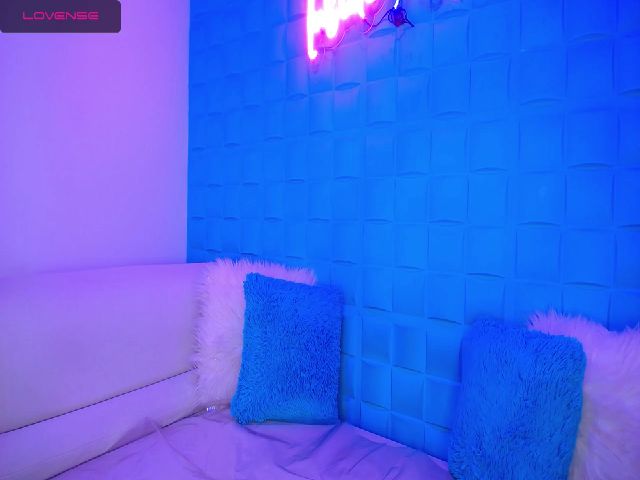 Live sex webcam photo for LITTLE_LOVE98 #273572486