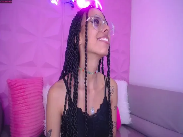 Live sex webcam photo for LITTLE_LOVE98 #274095699