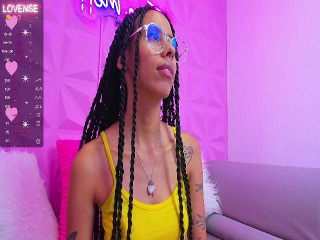 Live sex webcam photo for LITTLE_LOVE98 #274166848