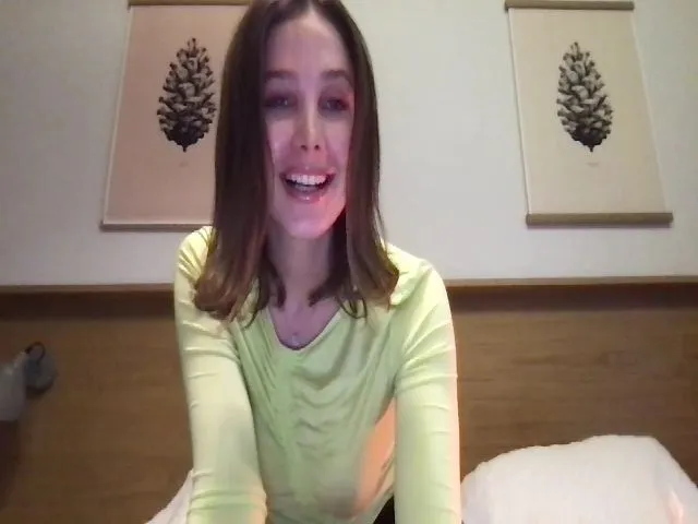 Live sex webcam photo for LaLune #272465419