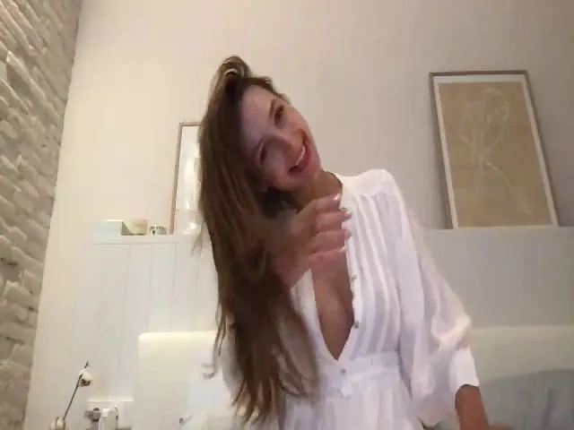 Live sex webcam photo for LaLune #274148713