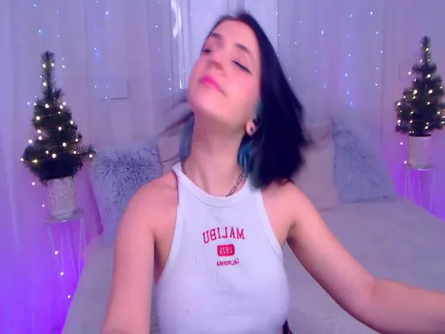 Live sex webcam photo for La_Kim__Cam #271718763