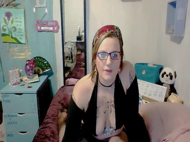 Live sex webcam photo for LaceyPagexxo #272352964