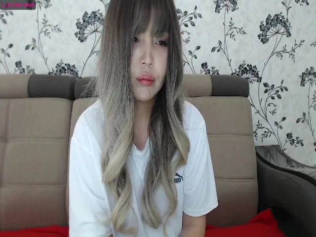 Live sex webcam photo for LacyKim #273919725