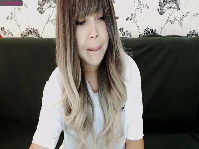 Live sex webcam photo for LacyKim #274392142