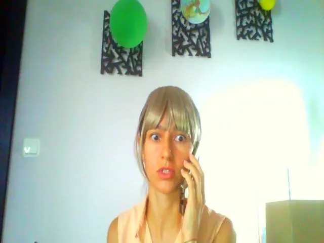 Live sex webcam photo for LaddyyyLuckk #275084274