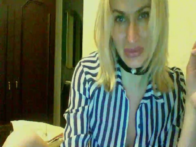 Live sex webcam photo for LadyAna189 #271725242