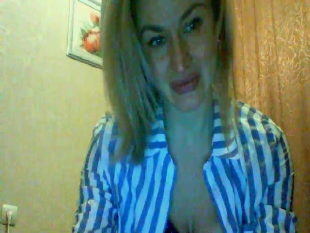 Live sex webcam photo for LadyAna189 #271789176