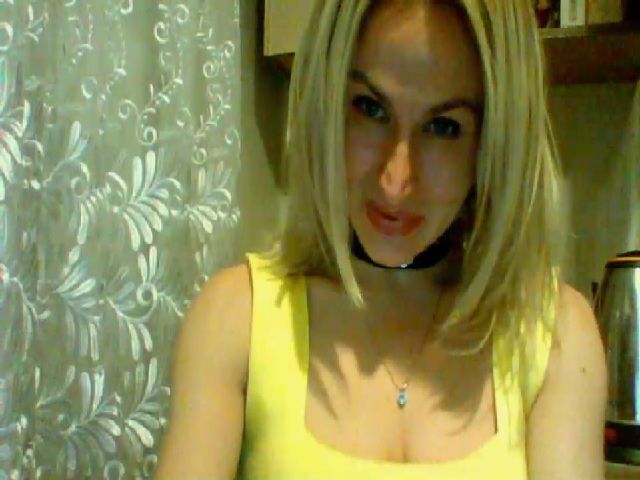 Live sex webcam photo for LadyAna189 #271957767