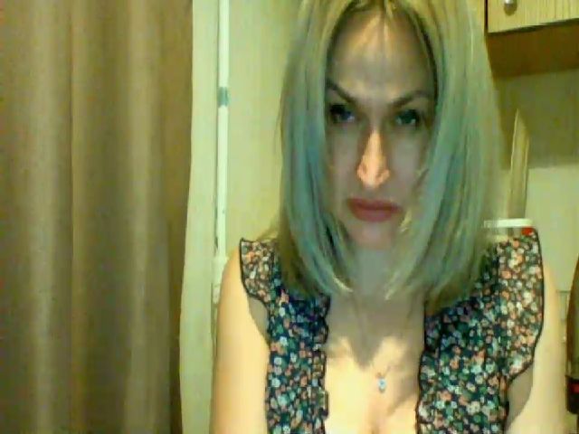 Live sex webcam photo for LadyAna189 #272411576