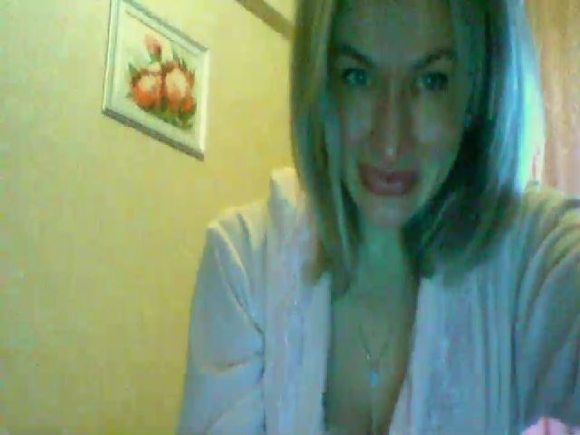 Live sex webcam photo for LadyAna189 #272419360