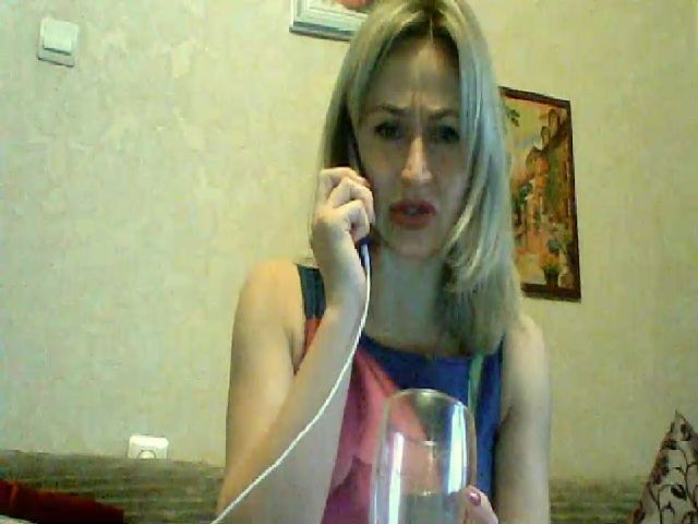 Live sex webcam photo for LadyAna189 #272537807