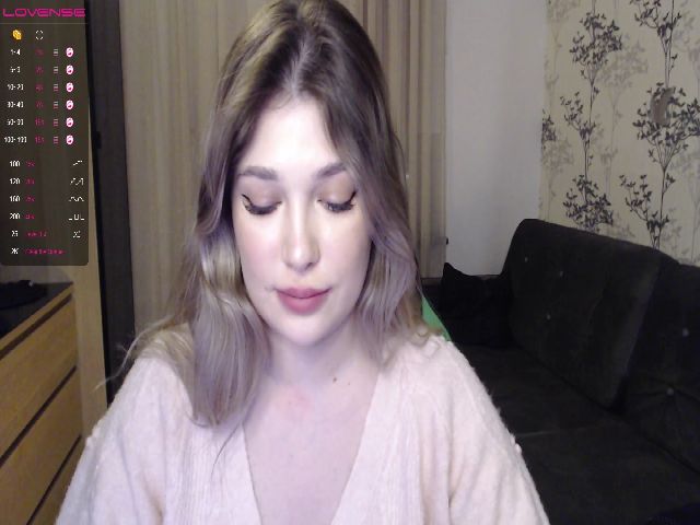 Live sex webcam photo for LadyGlady #272282663