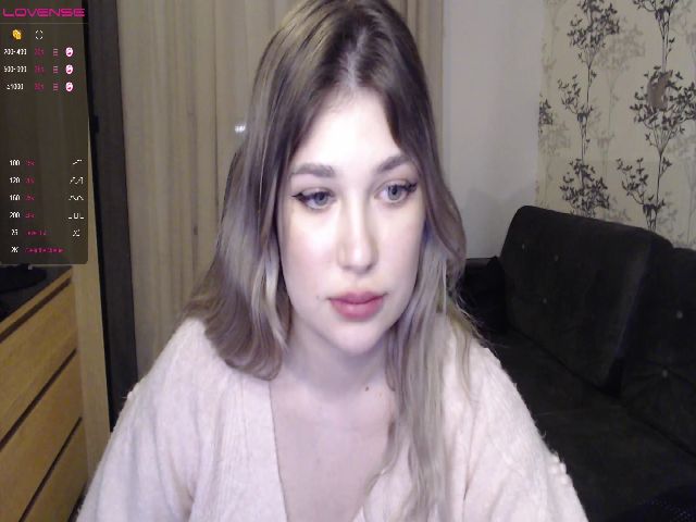 Live sex webcam photo for LadyGlady #272285464