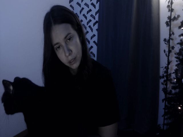 Live sex webcam photo for LadyMarceline #272077482