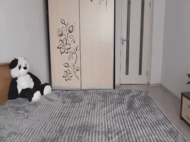 Live sex webcam photo for LadyMelissa_ #275224018