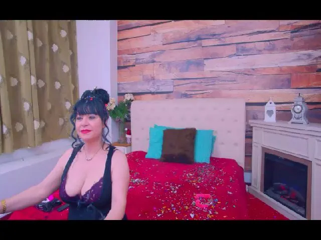 Live sex webcam photo for LadyRoberta4u #271861077