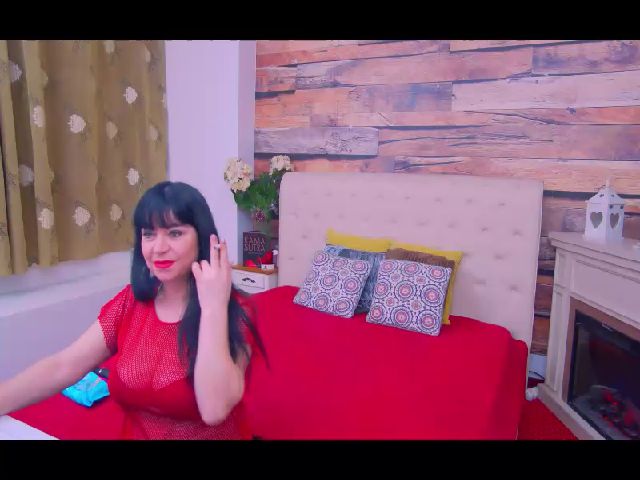 Live sex webcam photo for LadyRoberta4u #272035897