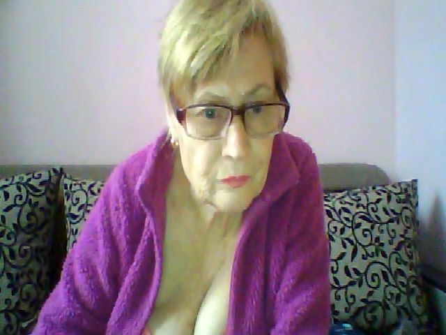 Live sex webcam photo for Lady_Dina #271828475