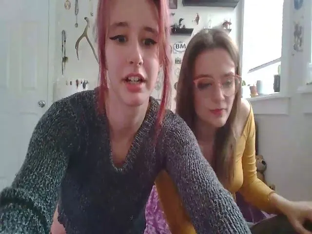 Live sex webcam photo for Lady_Garnet22 #272440622