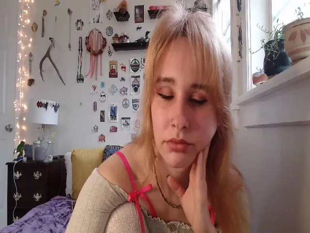 Live sex webcam photo for Lady_Garnet22 #273004748