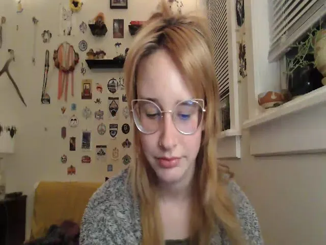 Live sex webcam photo for Lady_Garnet22 #273080039