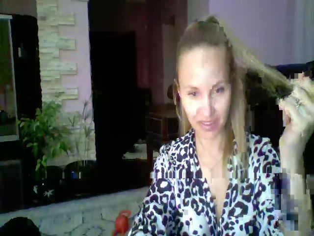 Live sex webcam photo for Lady_Irina1 #272137790
