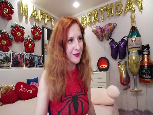 Live sex webcam photo for Ladybigsmile #272042956
