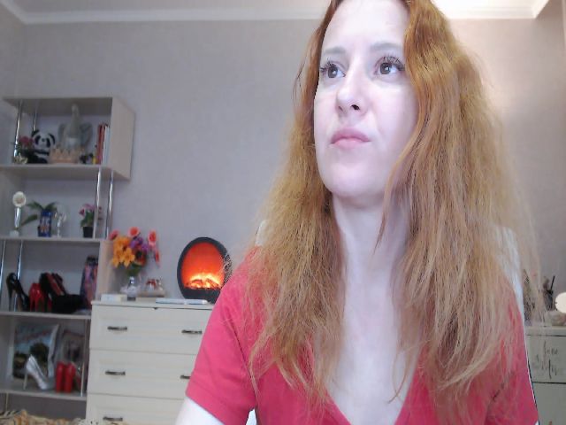 Live sex webcam photo for Ladybigsmile #272835744