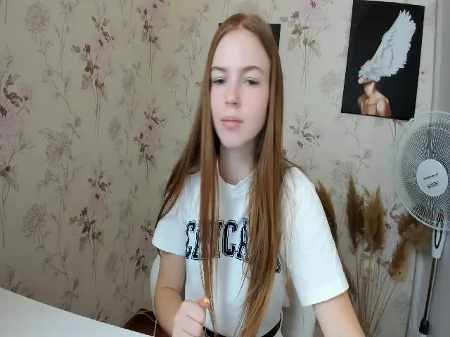 Live sex webcam photo for LadyyyDi #274512816