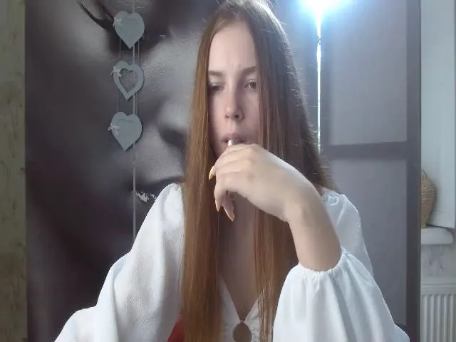 Live sex webcam photo for LadyyyDi #274533053