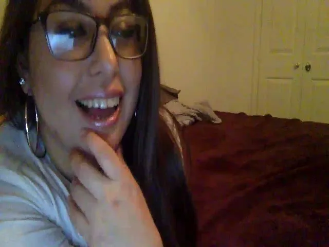 Live sex webcam photo for LaishaRenee #274349100