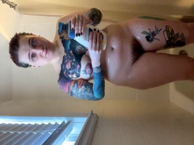 Live sex webcam photo for Lambykins #272034196